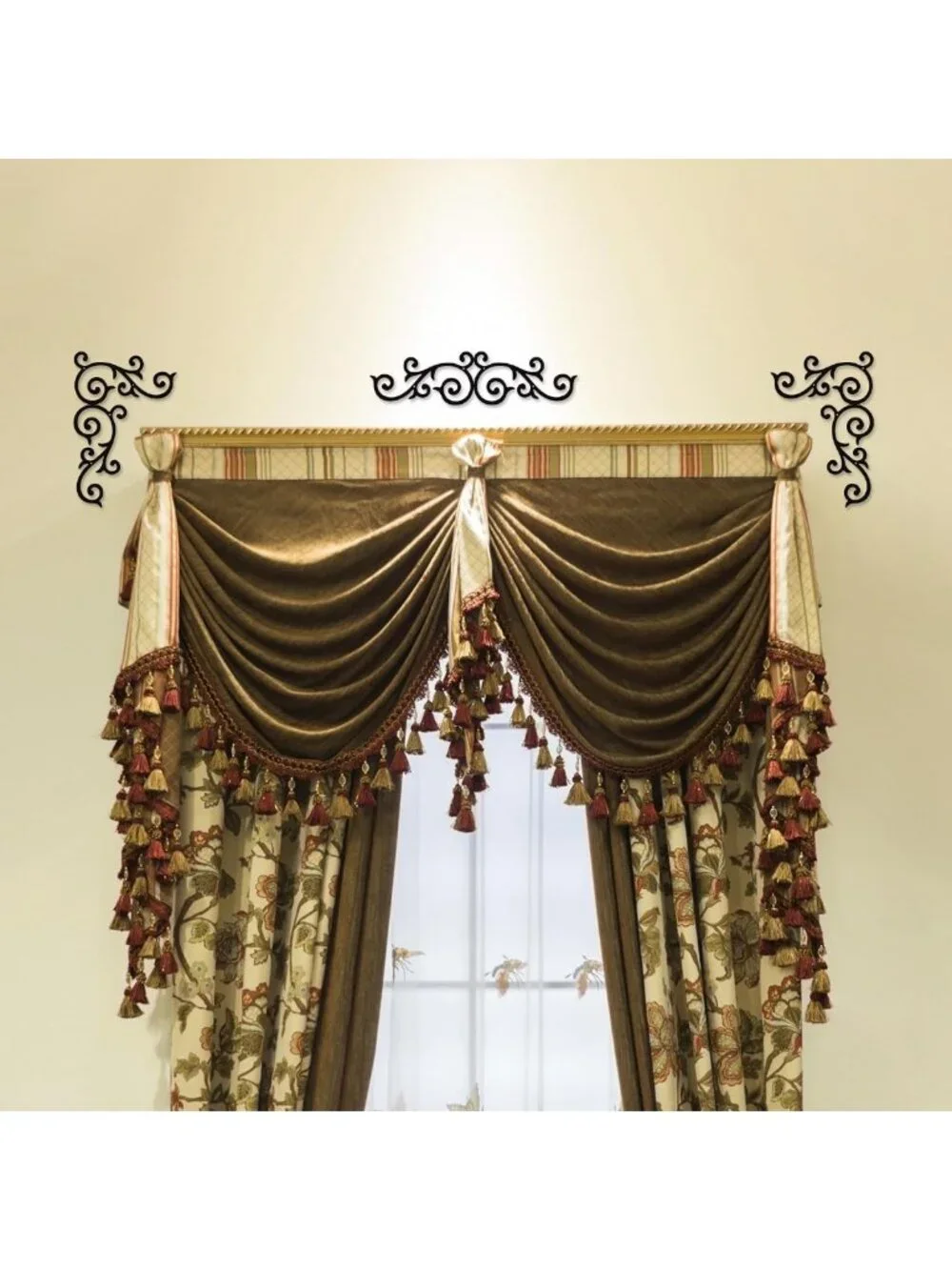 Rustic 4-Piece Metal Scroll Wall Decor | Antique Wrought Iron Medallion Set